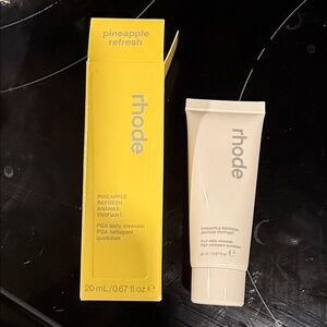 RHODE Pineapple Refresh Cleanser